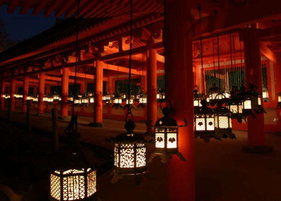 Lễ hội lồng đèn tại đền Kasuga Taisha Nhật Bản